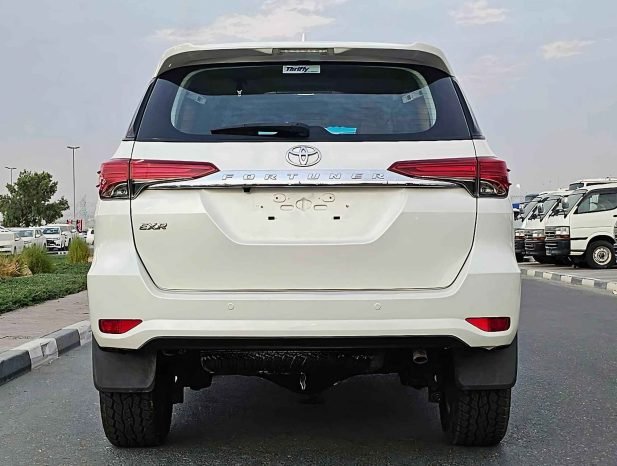 TOYOTA FORTUNER Image 14