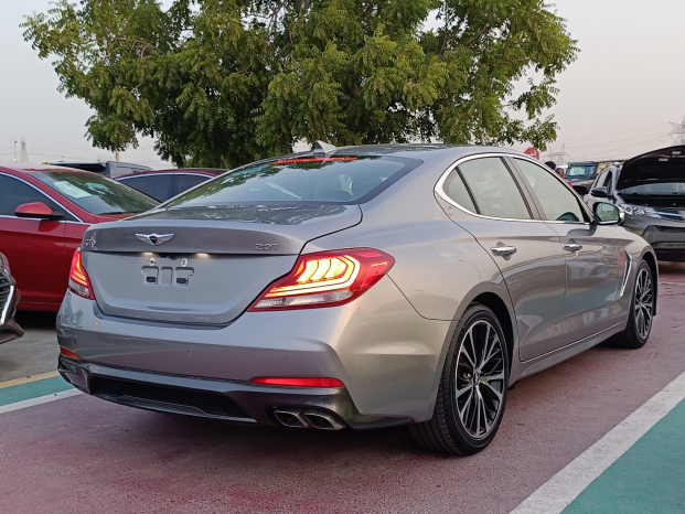 GENESIS G70 Image 13