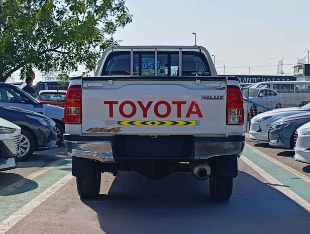 TOYOTA HILUX Image 11