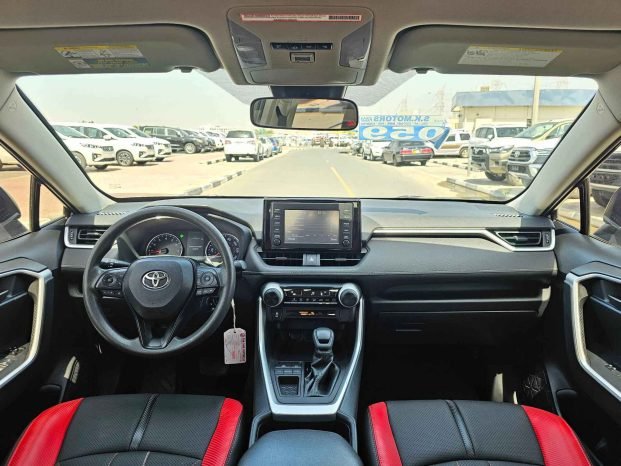TOYOTA RAV4 Image 4