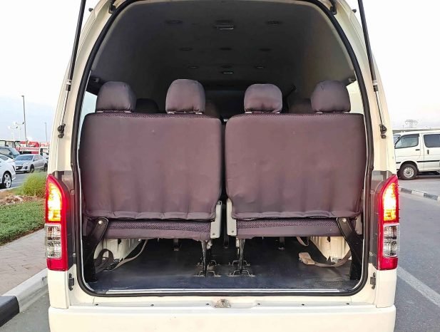 TOYOTA HIACE Image 12