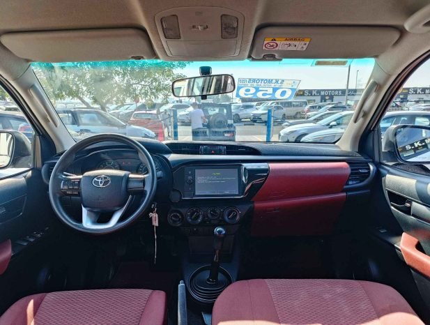 TOYOTA HILUX Изображение 4