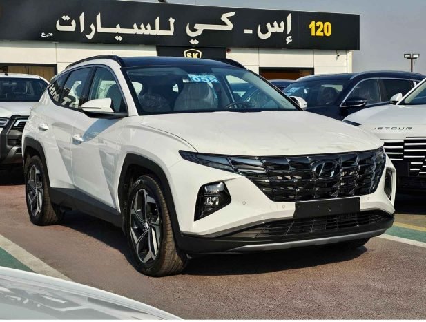 HYUNDAI TUCSON Image 2