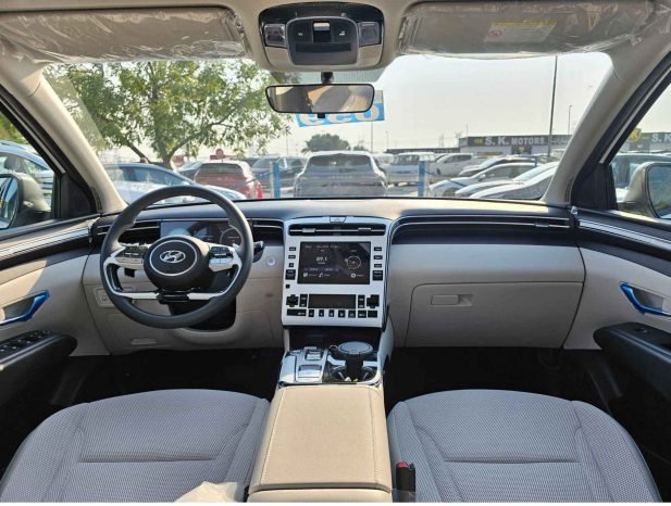 HYUNDAI TUCSON Image 9