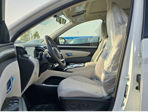 HYUNDAI TUCSON Image 13