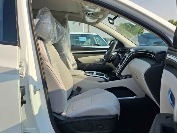 HYUNDAI TUCSON Image 12