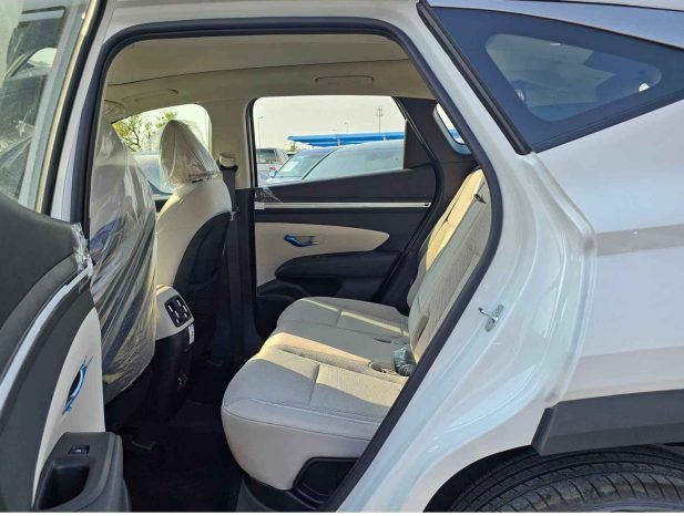 HYUNDAI TUCSON Image 11