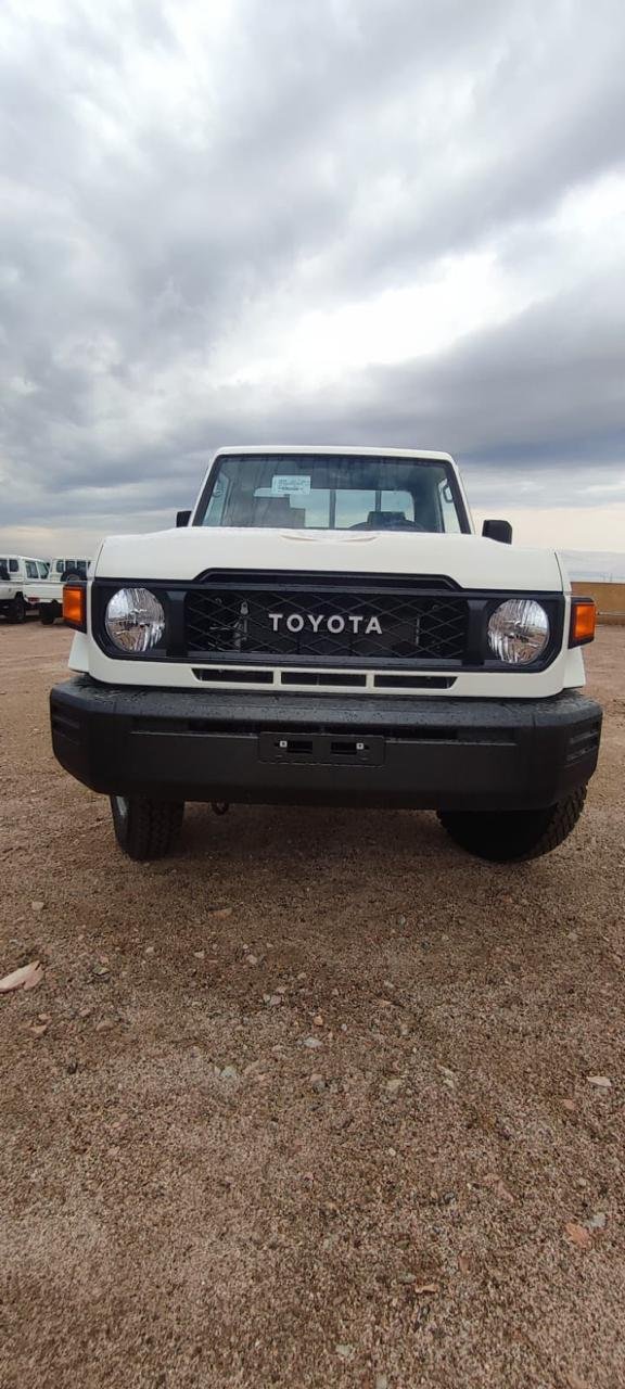 TOYOTA LANDCRUISER PICKUP SINGLE CABIN 2024 DIESEL V6 4.2L M/T