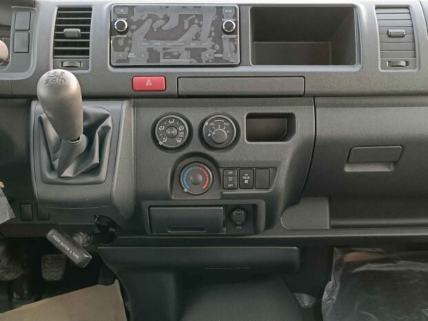 TOYOTA HIACE HIGHROOF 2023 DIESEL V4 2.5L M/T