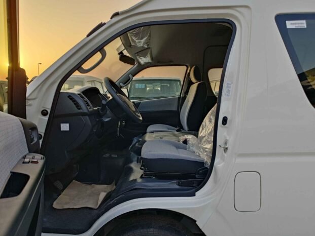 TOYOTA HIACE HIGHROOF 2023 DIESEL V4 2.5L M/T