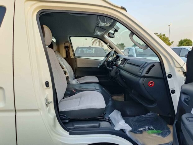 TOYOTA HIACE HIGHROOF 2023 DIESEL V4 2.5L M/T