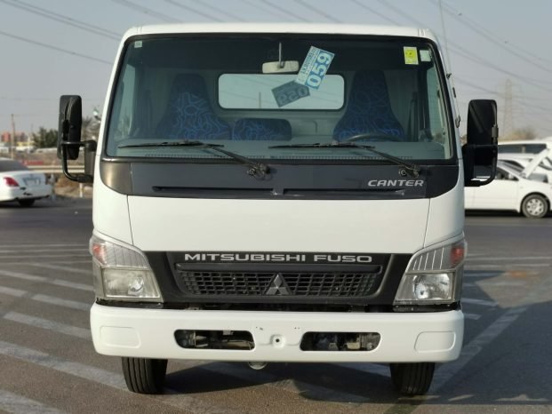 MITSUBISHI CANTER Image 1
