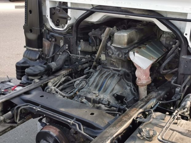 MITSUBISHI CANTER Image 10