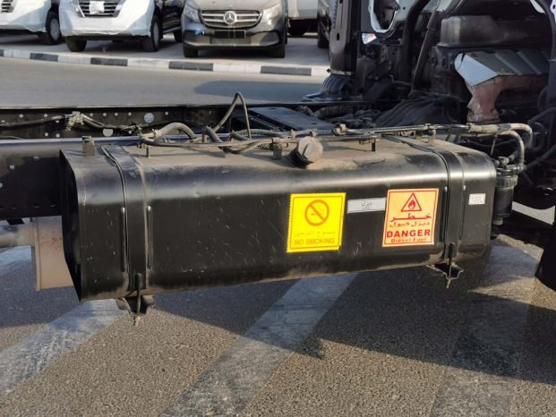 MITSUBISHI CANTER Image 11