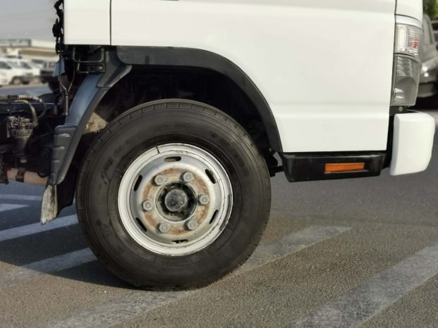 MITSUBISHI CANTER Image 8