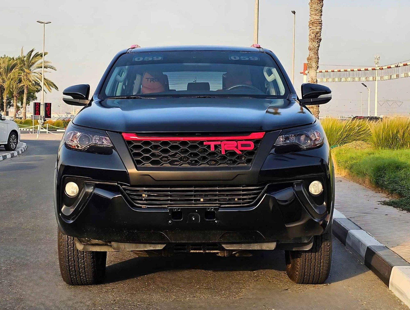 TOYOTA FORTUNER EXR BLACK EDITION 2017 PETROL V4 2.7L A/T