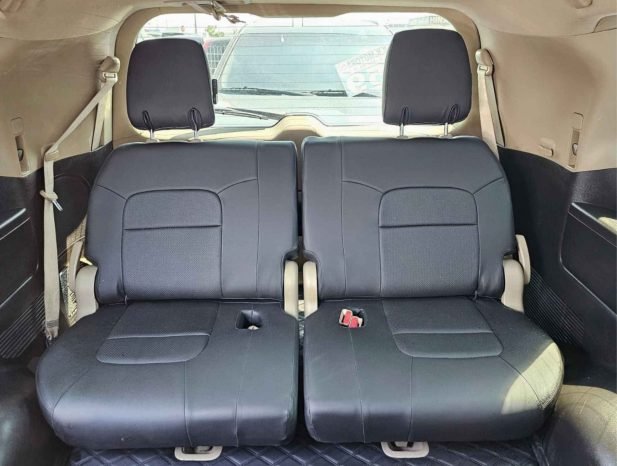 TOYOTA LANDCRUISER Image 2