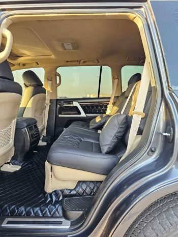TOYOTA LANDCRUISER Image 10