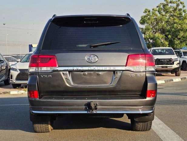 TOYOTA LANDCRUISER Image 16