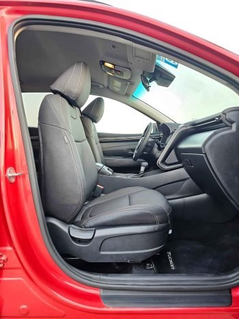 HYUNDAI TUCSON Image 8