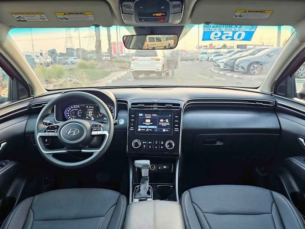 HYUNDAI TUCSON Image 4