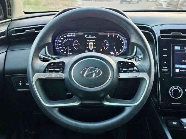 HYUNDAI TUCSON Image 3