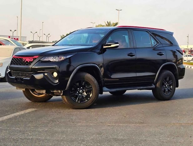 TOYOTA FORTUNER Image 18