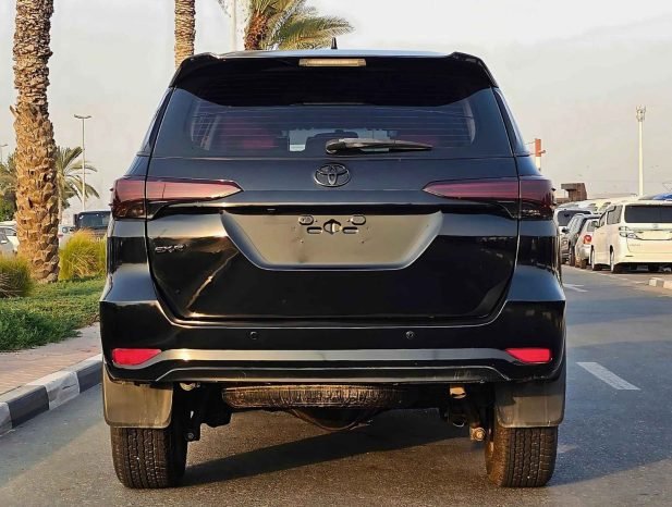 TOYOTA FORTUNER Image 17