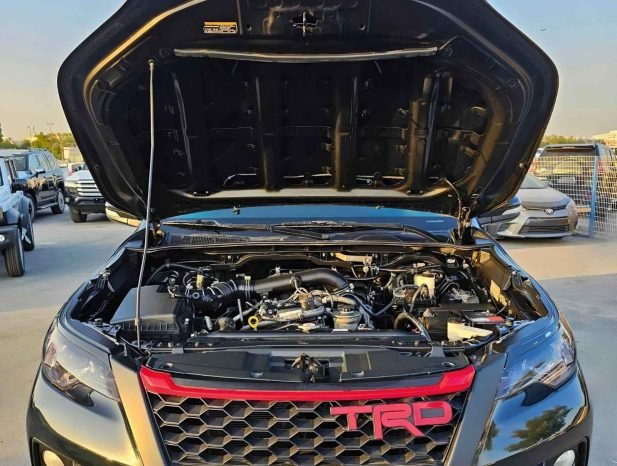 TOYOTA FORTUNER Image 15