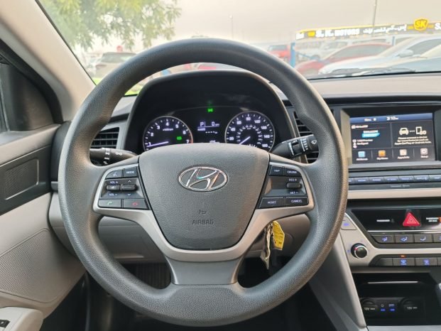 HYUNDAI ELANTRA Image 4