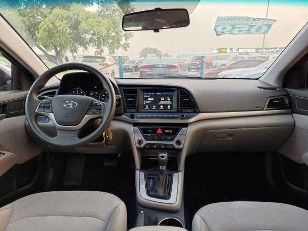 HYUNDAI ELANTRA Image 5