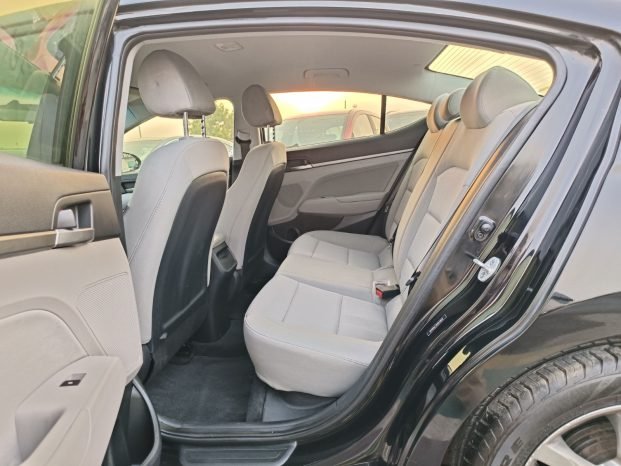 HYUNDAI ELANTRA Image 7