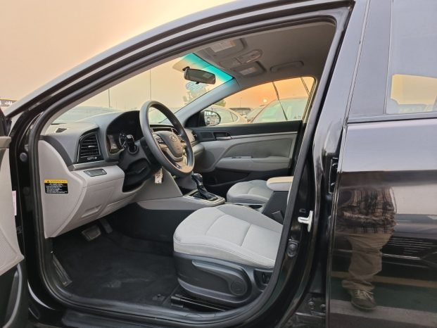 HYUNDAI ELANTRA Image 9