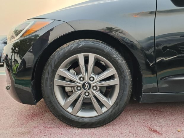 HYUNDAI ELANTRA Image 10