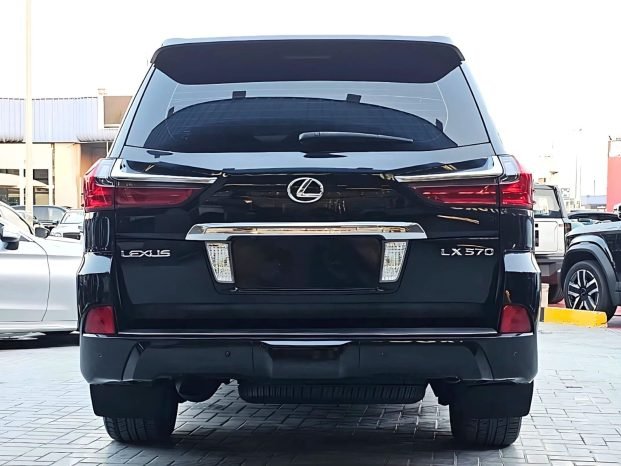 LEXUS LX 570 Image 16