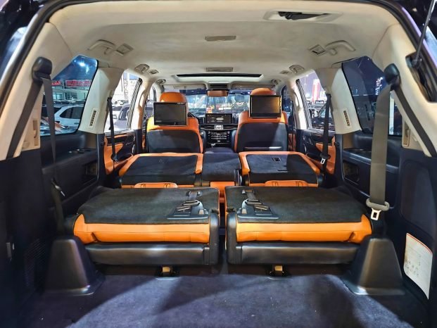 LEXUS LX 570 Image 13