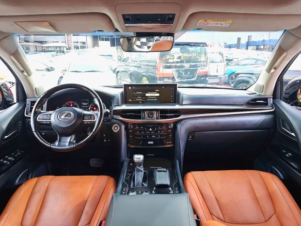 LEXUS LX 570 Image 5