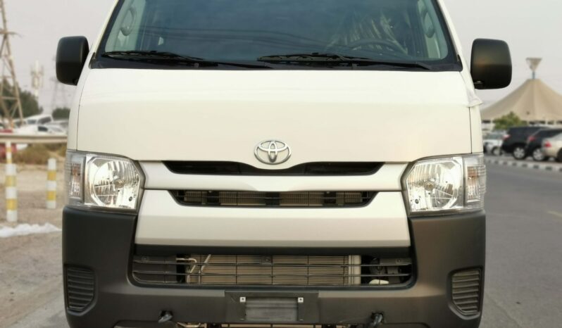 TOYOTA HIACE VAN STANDARD ROOF 2023 V4 2.5L M/T full