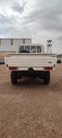 TOYOTA LAND CRUISER PICKUP Image 9