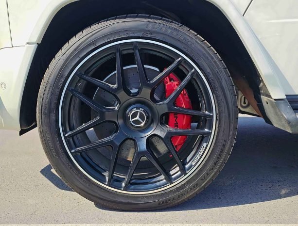 MERCEDES BENZ G63 Image 13