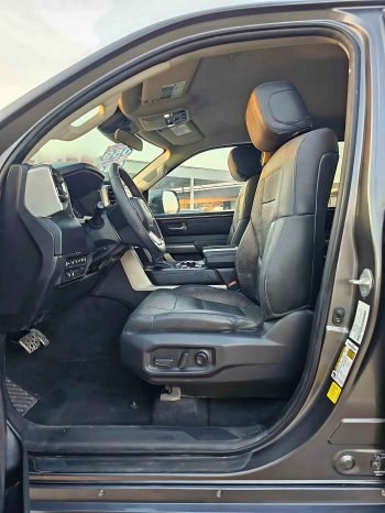 TOYOTA TUNDRA Image 9
