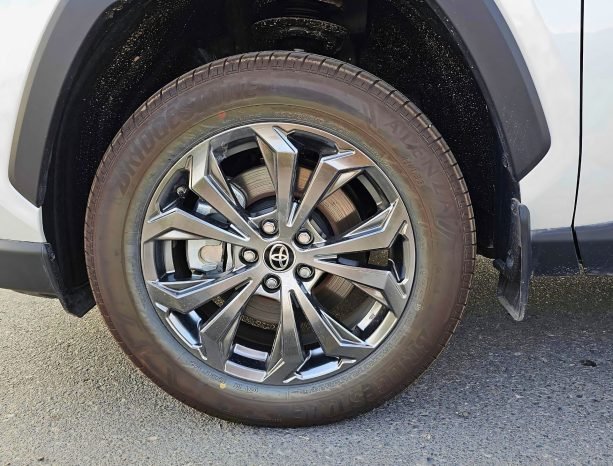 TOYOTA RAV4 Изображение 9