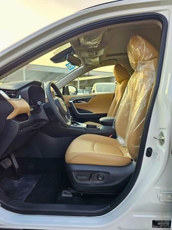 TOYOTA RAV4 Изображение 8