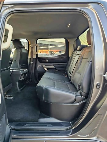 TOYOTA TUNDRA Image 7