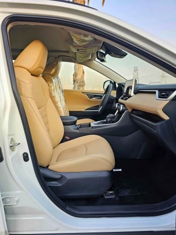 TOYOTA RAV4 Изображение 7