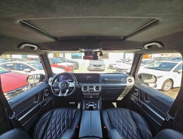 MERCEDES BENZ G63 Image 7