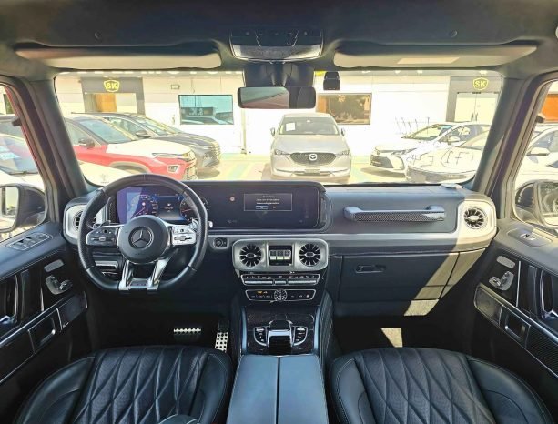 MERCEDES BENZ G63 Image 6