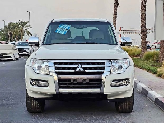 MITSUBISHI PAJERO Image 1