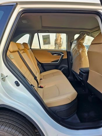 TOYOTA RAV4 Изображение 6