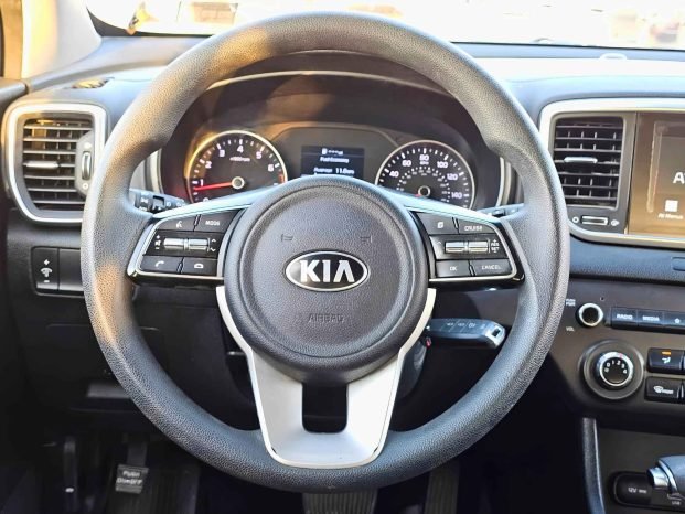 KIA SPORTAGE Image 3